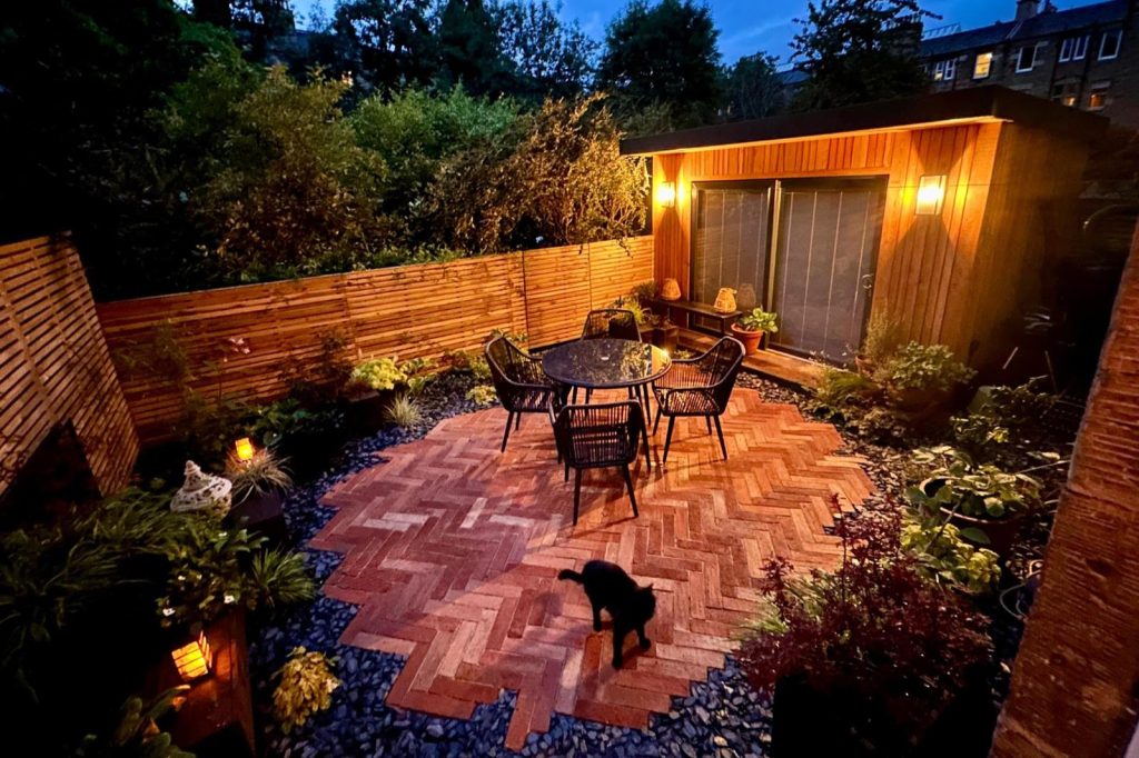 Warm and inviting patio ambiance.